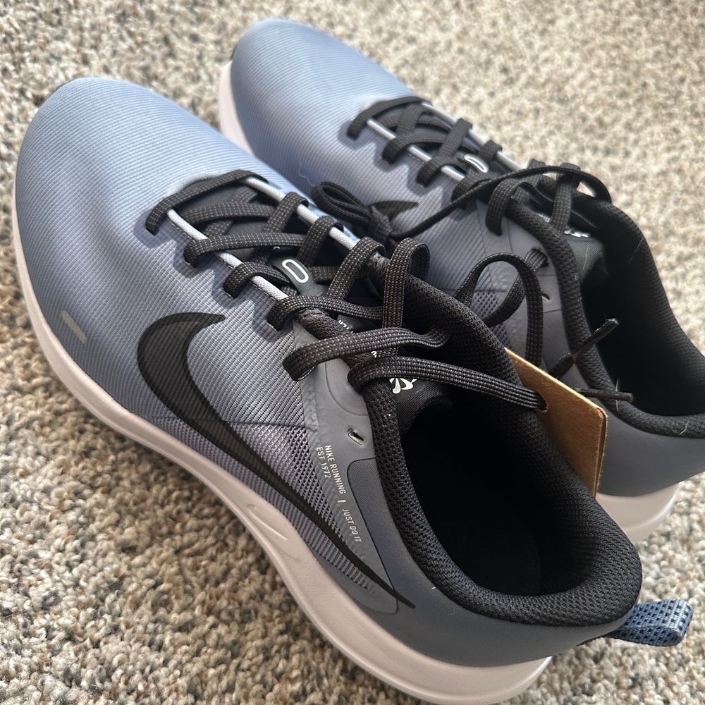 New!! Nike Men's Gray and Black Sneakers